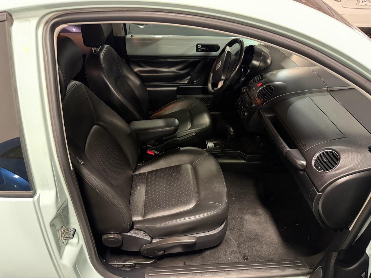 Volkswagen New Beetle 2.5L PZEV 2010