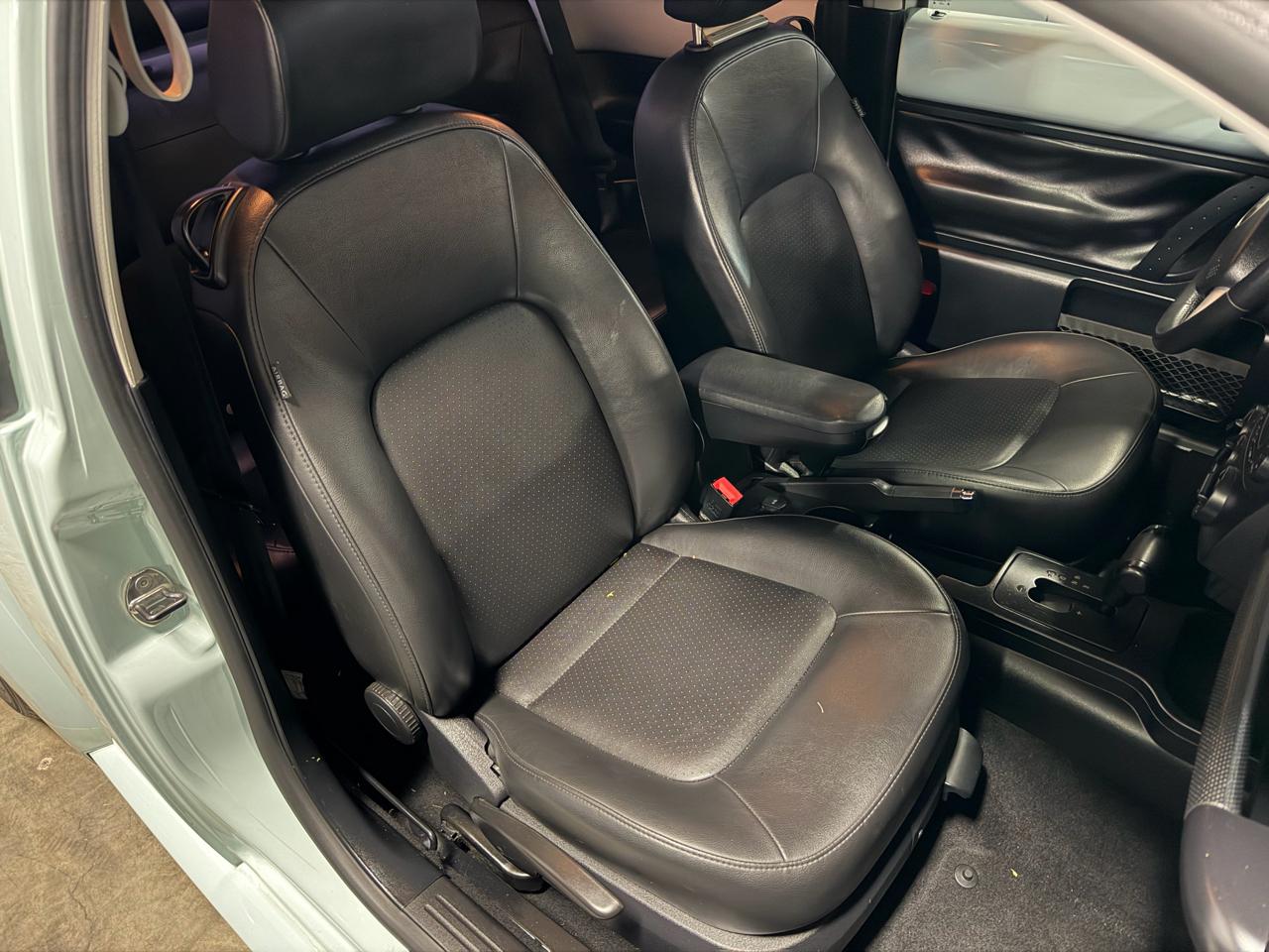 Volkswagen New Beetle 2.5L PZEV 2010