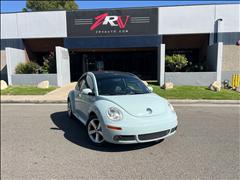 2010 Volkswagen New Beetle 