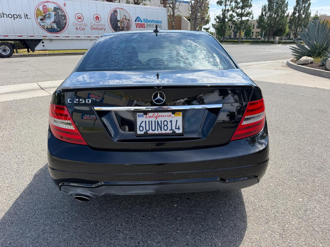 Mercedes-Benz C-Class C250 Luxury Sedan 2012