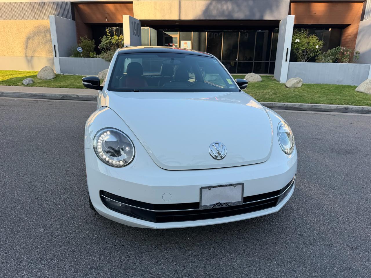 Volkswagen Beetle 2.0T 2D Coupe 2013