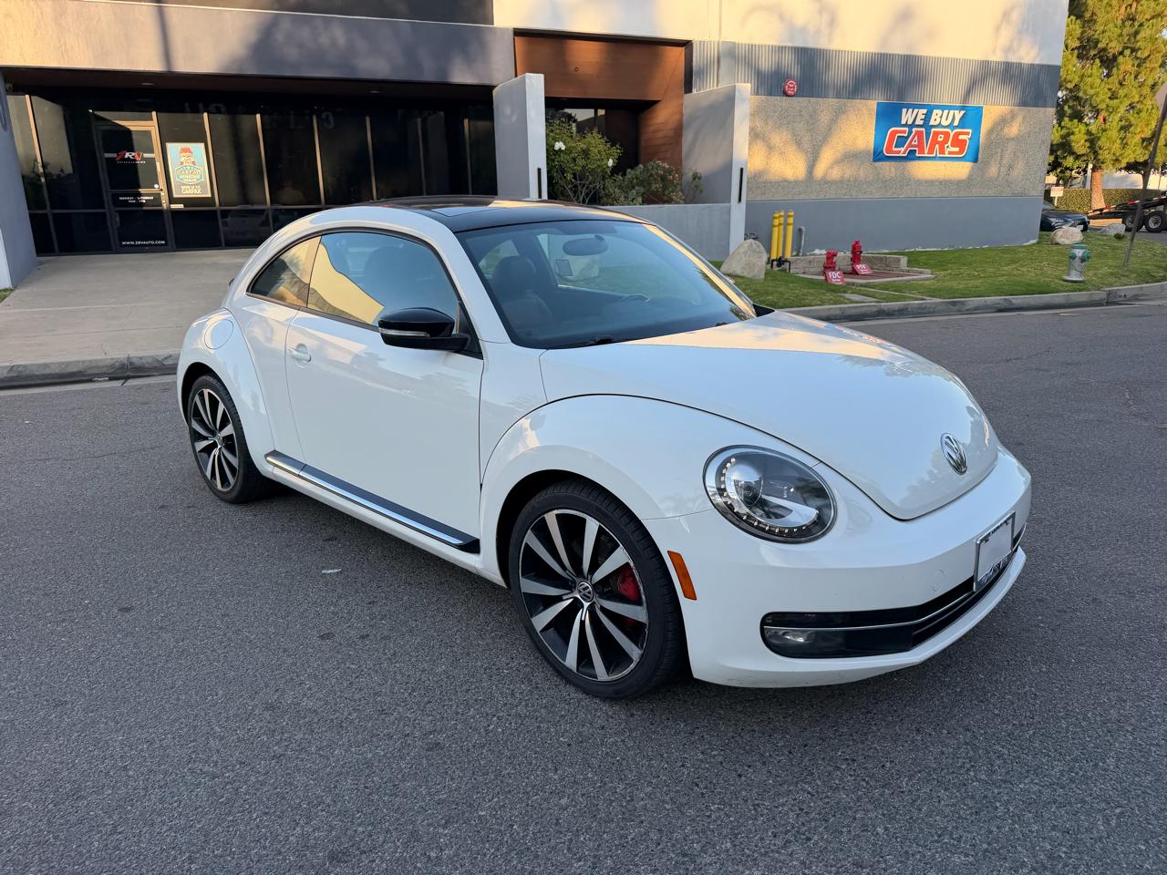 Volkswagen Beetle 2.0T 2D Coupe 2013