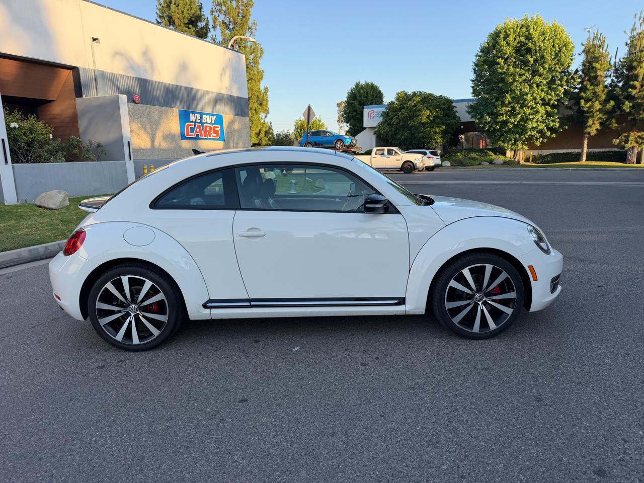 Volkswagen Beetle 2.0T 2D Coupe 2013