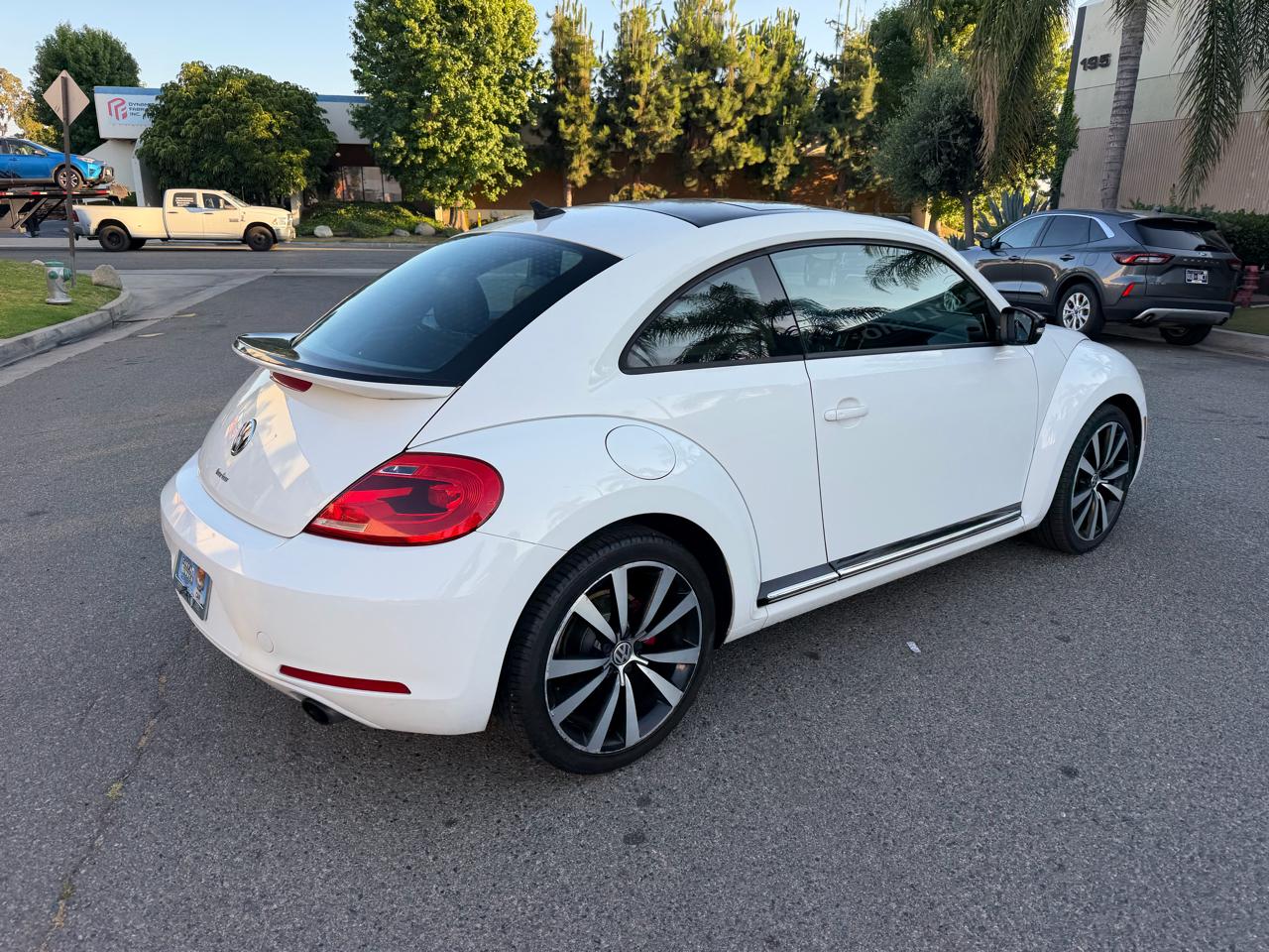 Volkswagen Beetle 2.0T 2D Coupe 2013