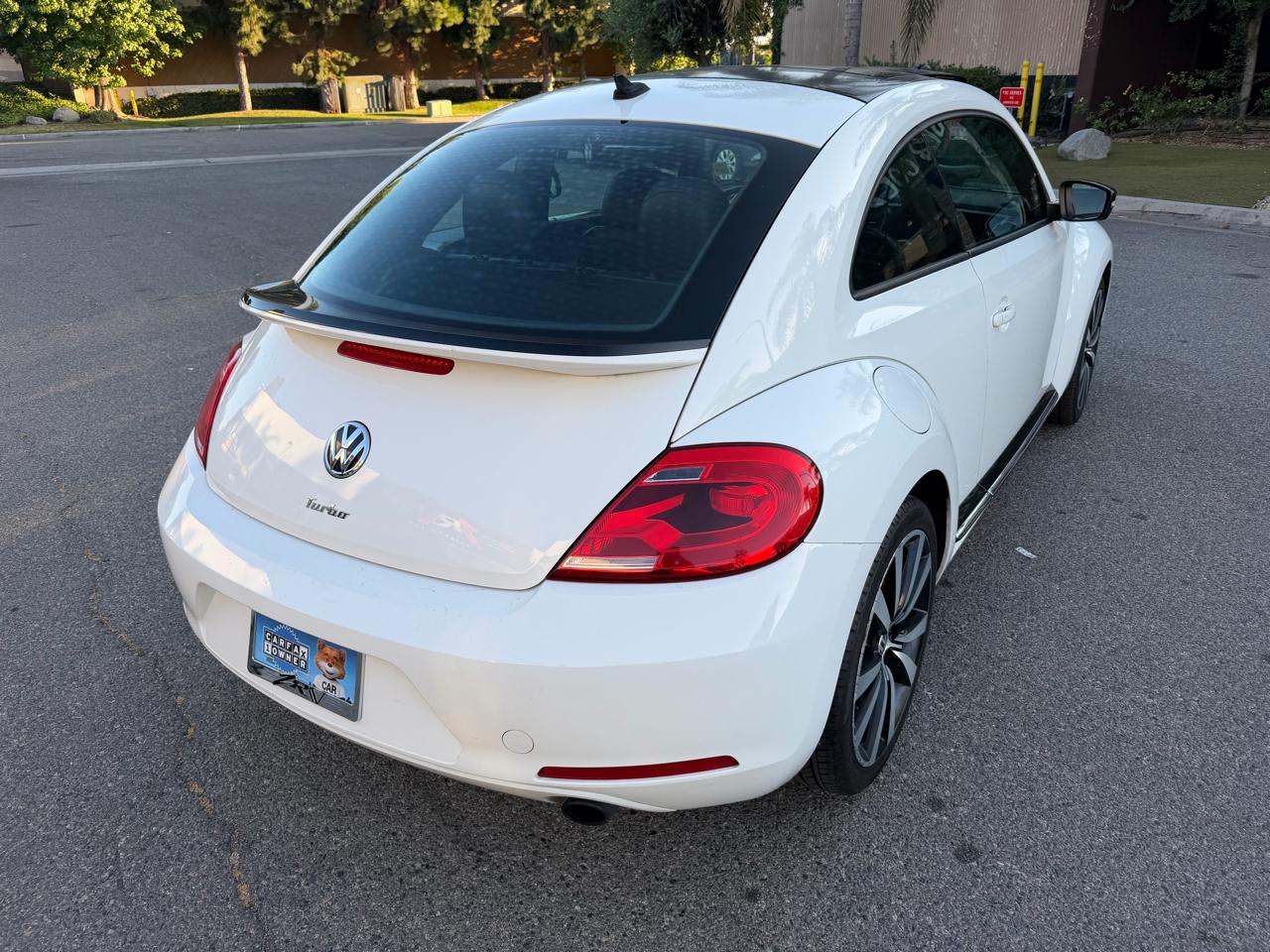 Volkswagen Beetle 2.0T 2D Coupe 2013