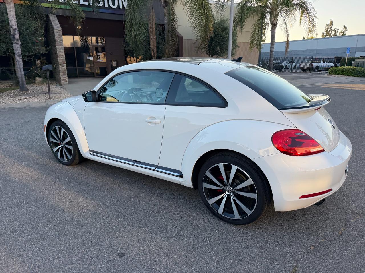 Volkswagen Beetle 2.0T 2D Coupe 2013