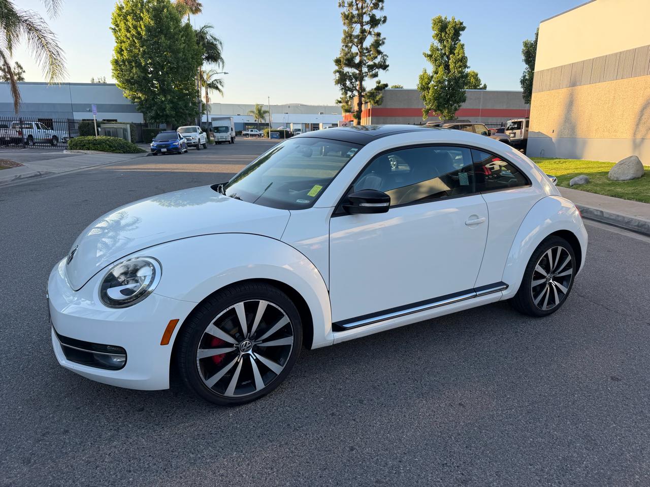 Volkswagen Beetle 2.0T 2D Coupe 2013