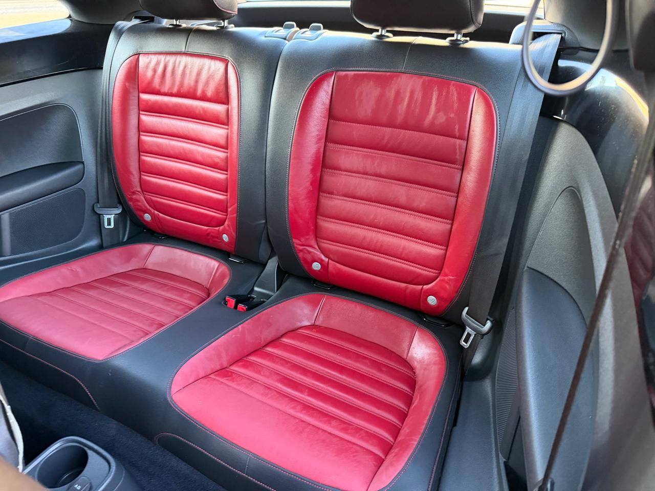 Volkswagen Beetle 2.0T 2D Coupe 2013