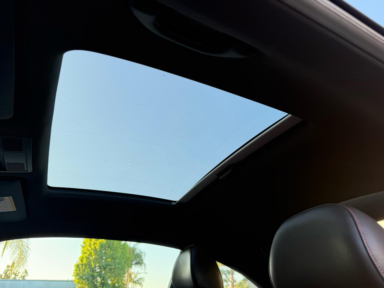 Volkswagen Beetle 2.0T 2D Coupe 2013
