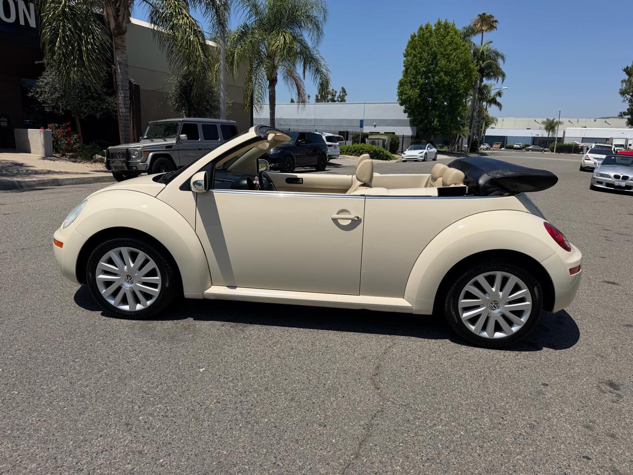 Volkswagen New Beetle S PZEV Convertible 2009