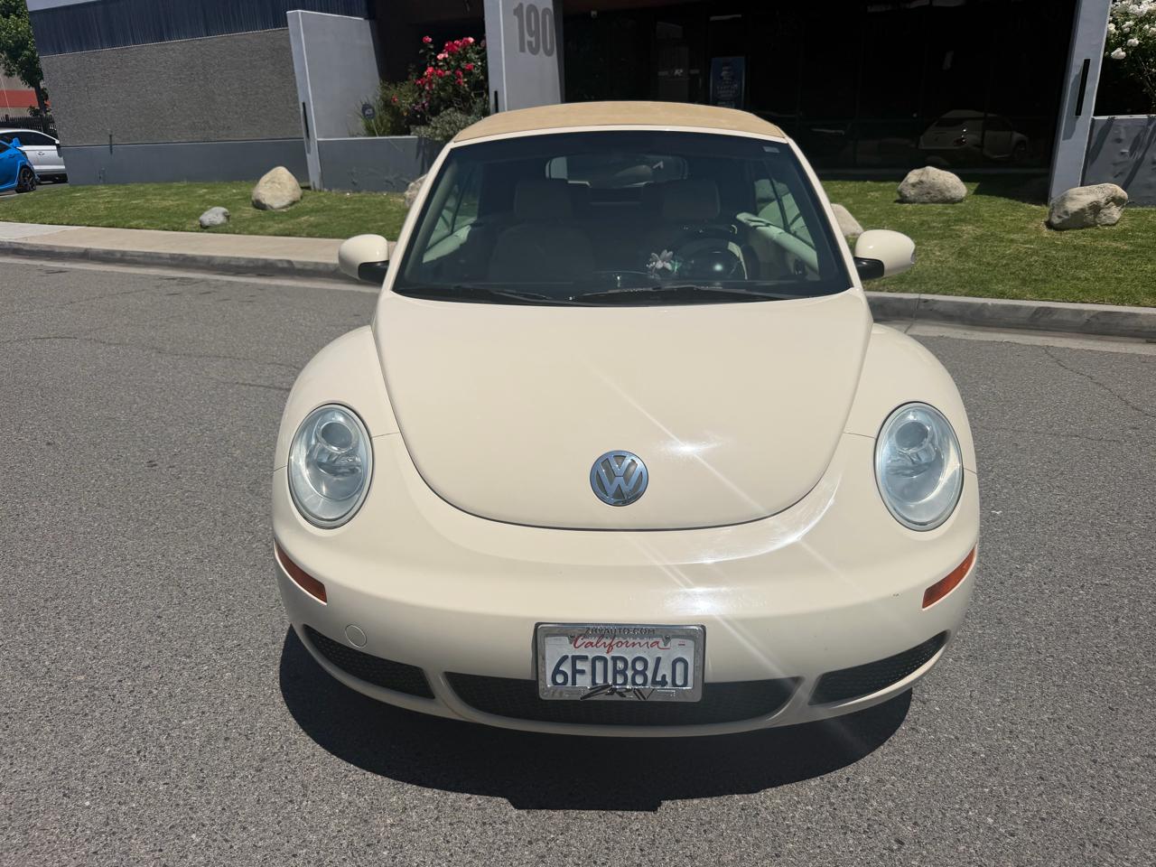 Volkswagen New Beetle S PZEV Convertible 2009