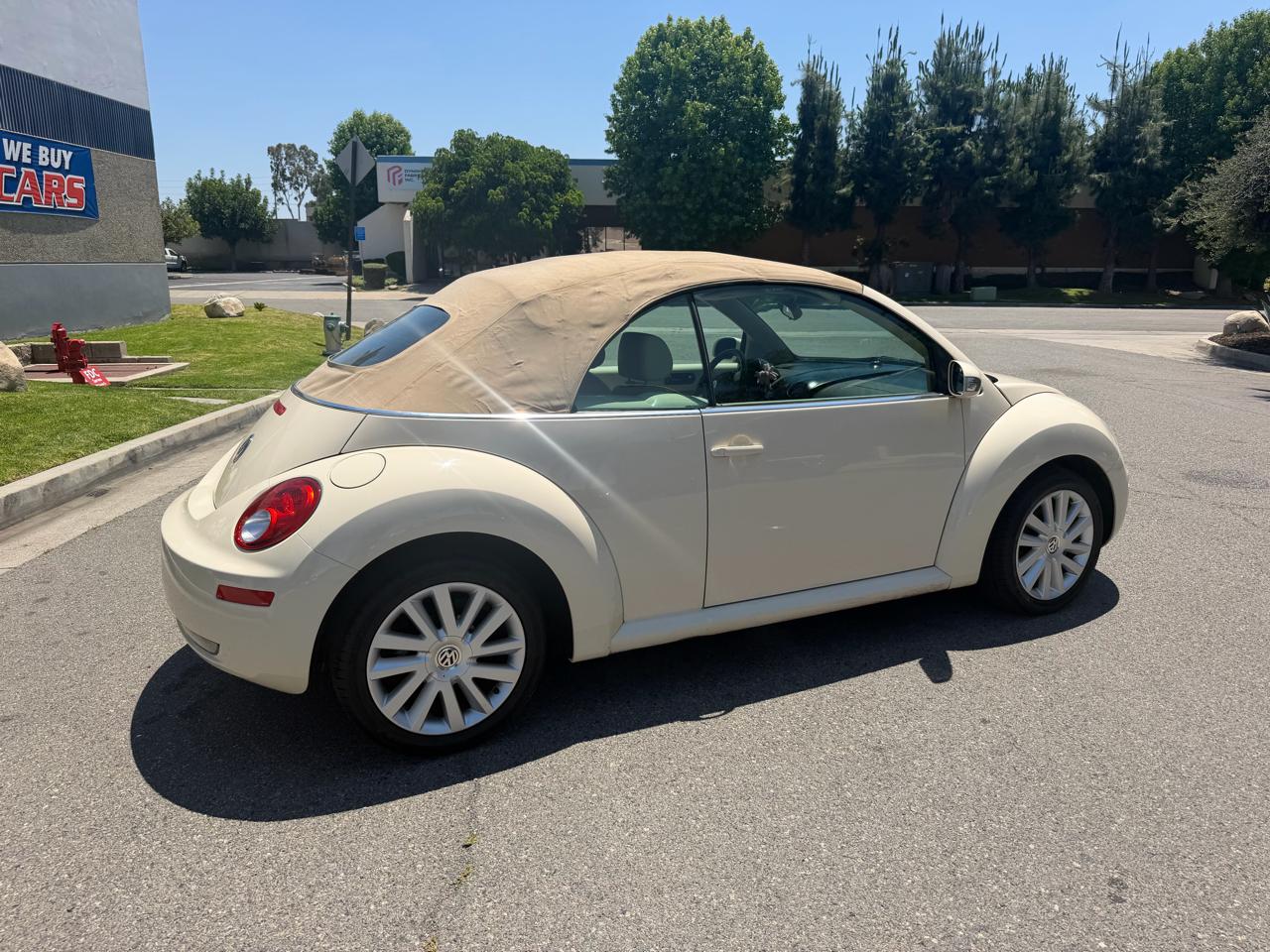 Volkswagen New Beetle S PZEV Convertible 2009