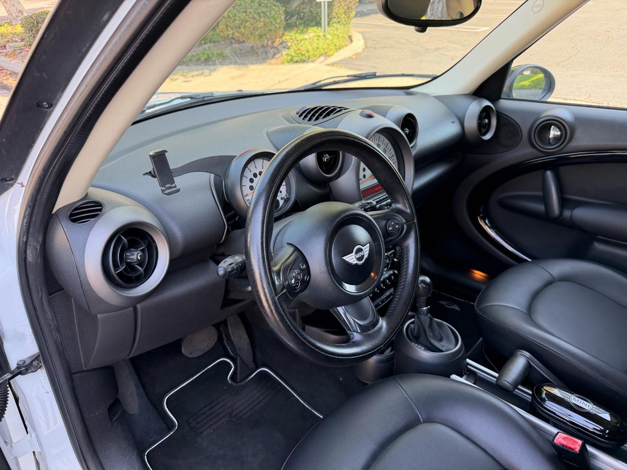 MINI Countryman Base 2012