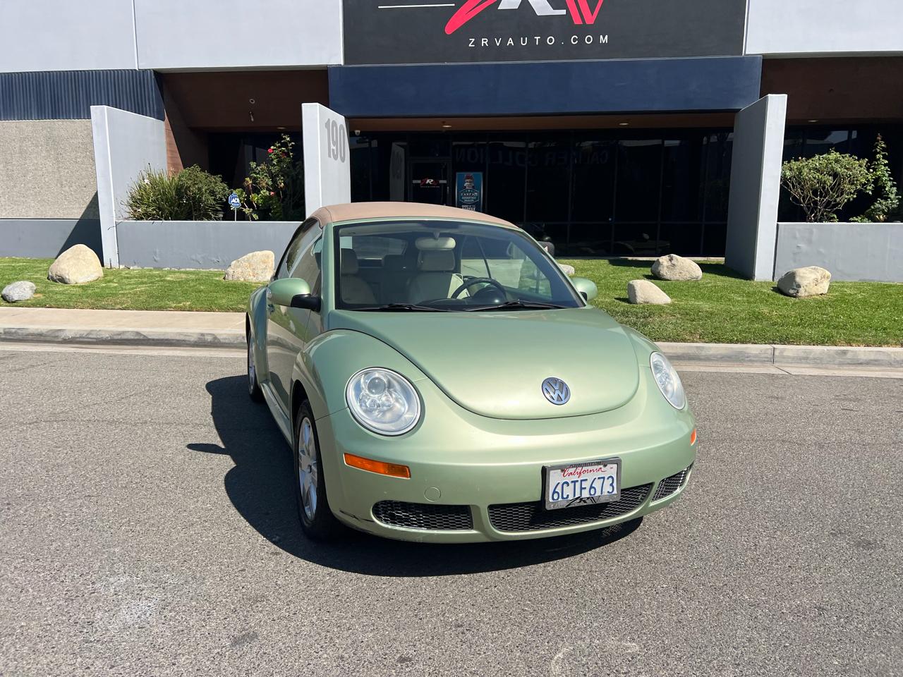 Volkswagen New Beetle S Convertible 2008