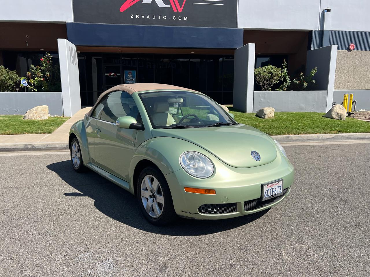 Volkswagen New Beetle S Convertible 2008