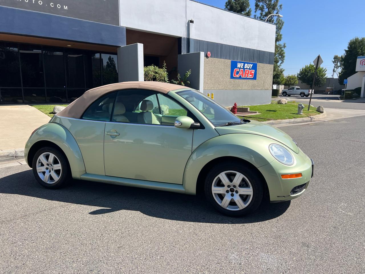Volkswagen New Beetle S Convertible 2008
