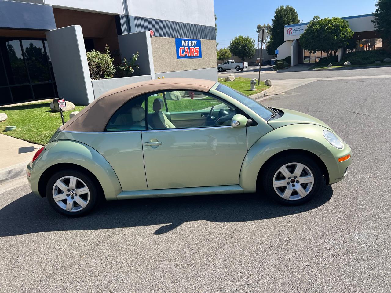 Volkswagen New Beetle S Convertible 2008