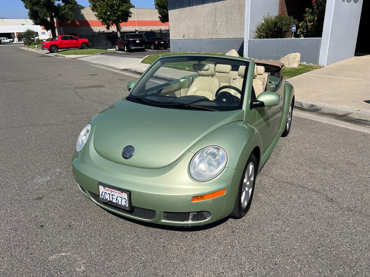 Volkswagen New Beetle S Convertible 2008