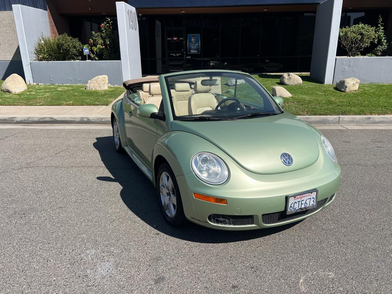 Volkswagen New Beetle S Convertible 2008