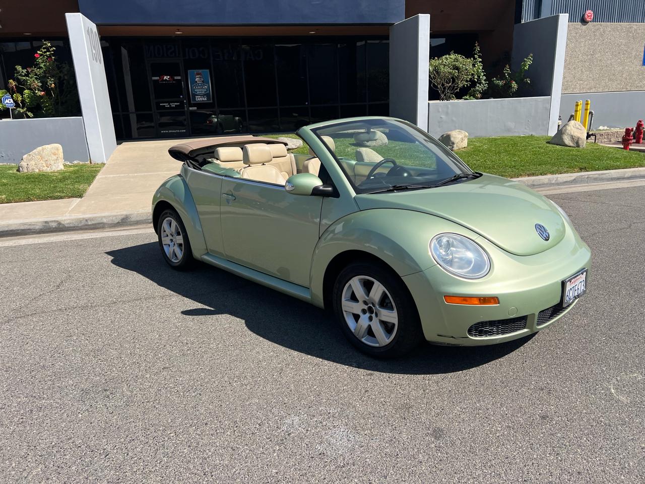 Volkswagen New Beetle S Convertible 2008