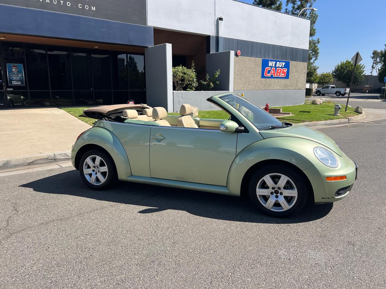Volkswagen New Beetle S Convertible 2008