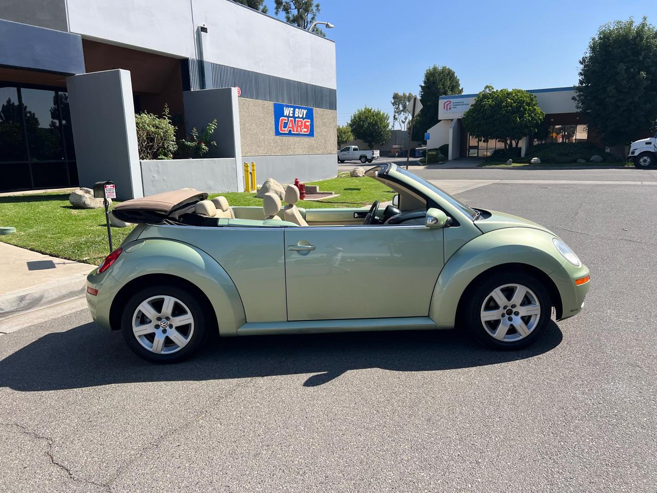 Volkswagen New Beetle S Convertible 2008