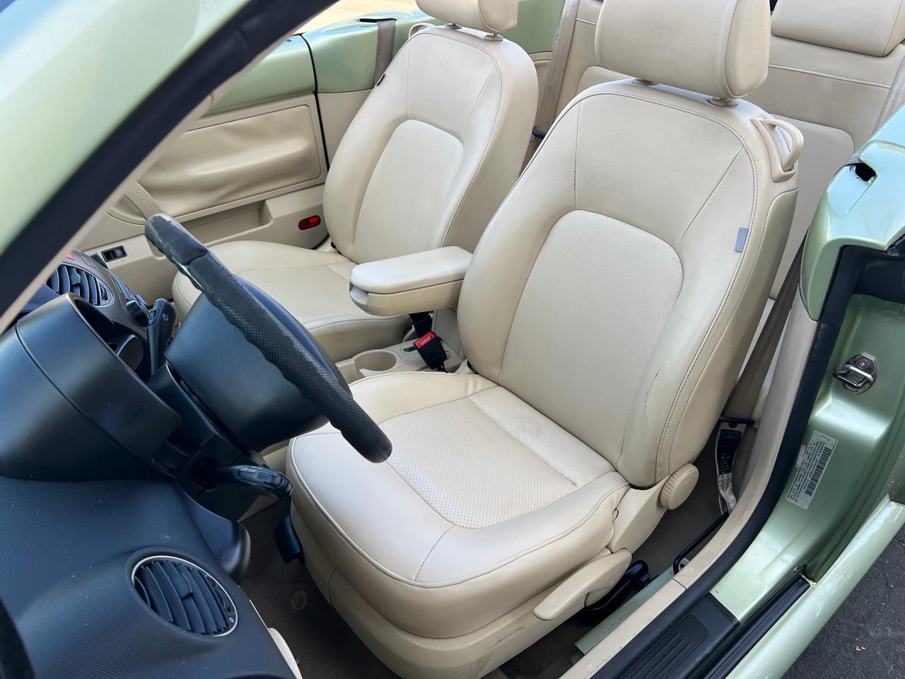 Volkswagen New Beetle S Convertible 2008