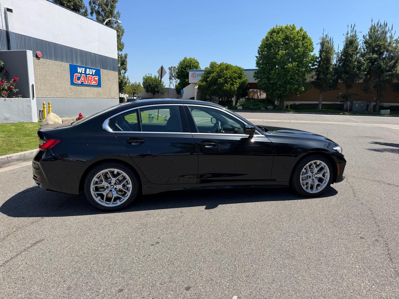 BMW 3-Series 330i 2025