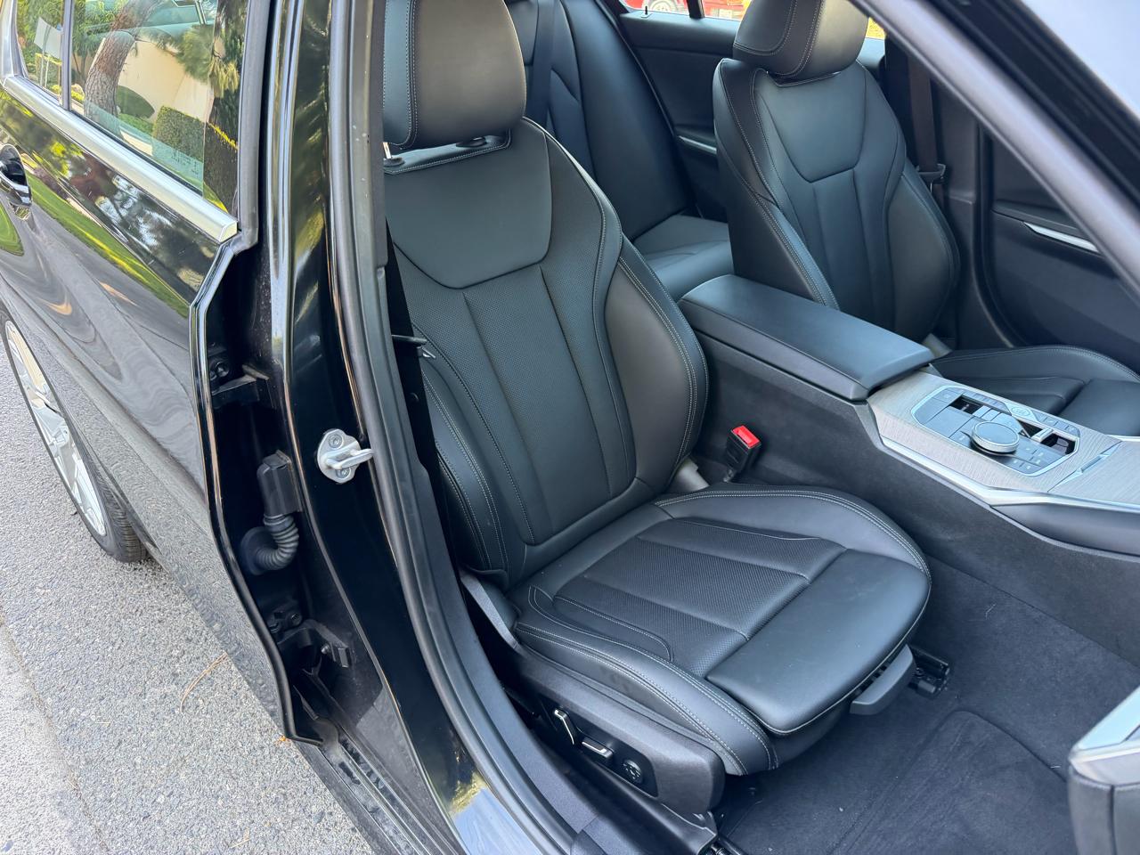 BMW 3-Series 330i 2025