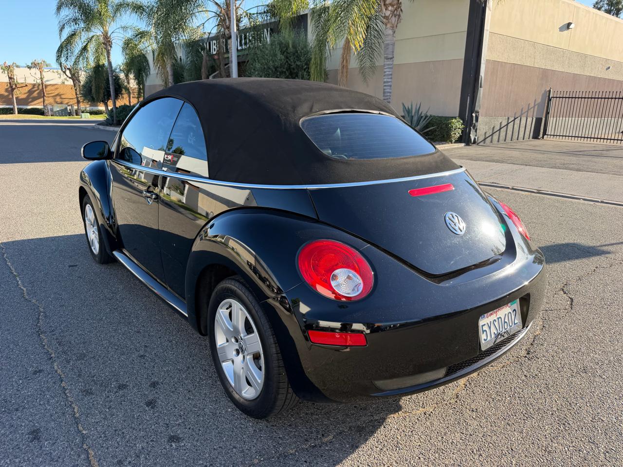 Volkswagen New Beetle 2.5L Convertible 2007