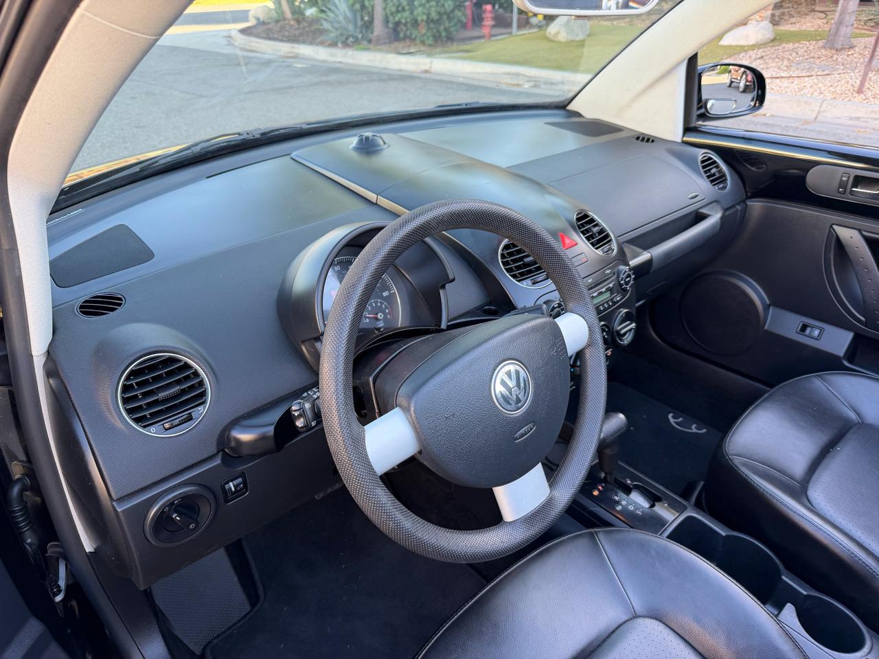 Volkswagen New Beetle 2.5L Convertible 2007