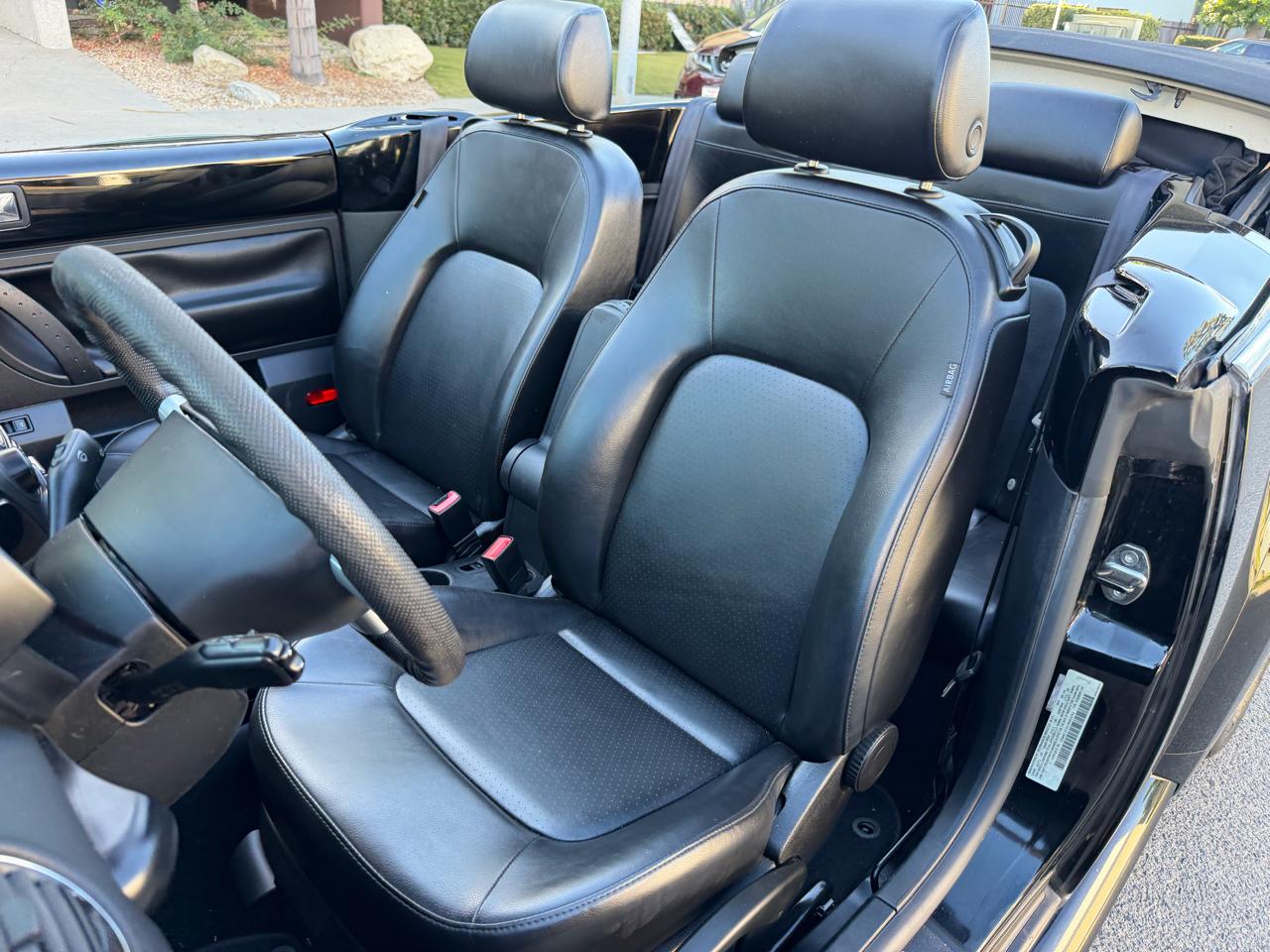 Volkswagen New Beetle 2.5L Convertible 2007