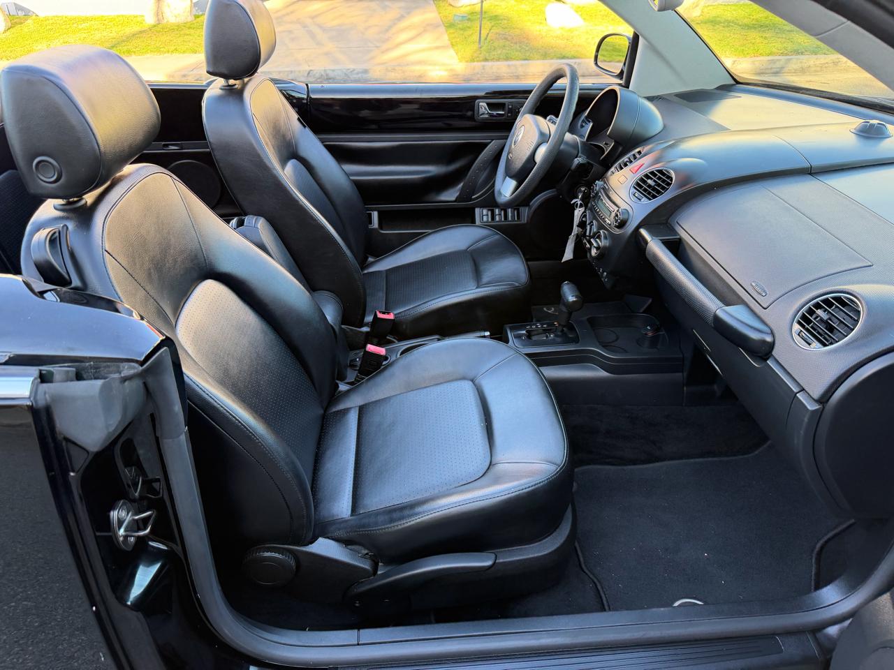 Volkswagen New Beetle 2.5L Convertible 2007