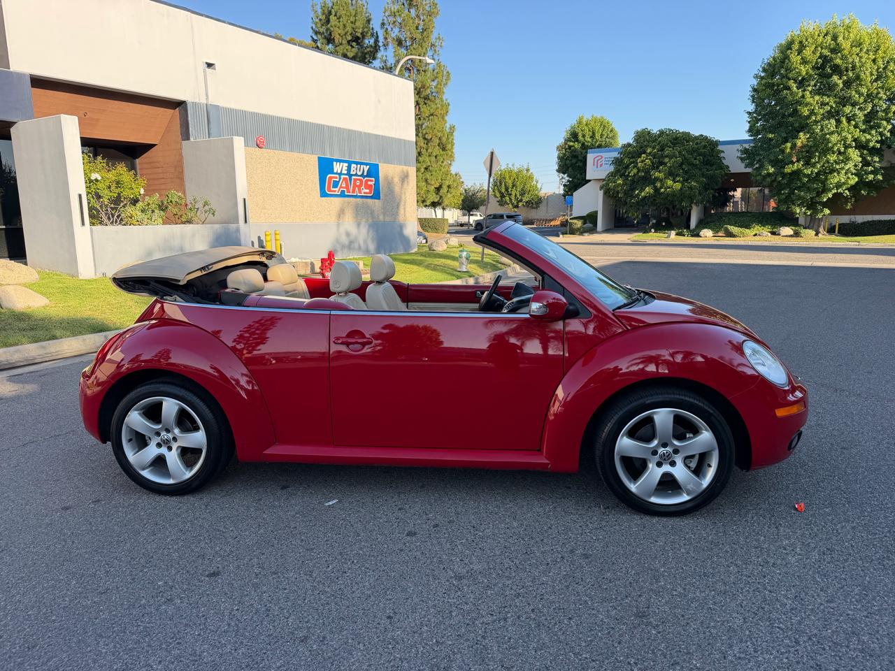 Volkswagen New Beetle 2.5L PZEV Convertible 2006