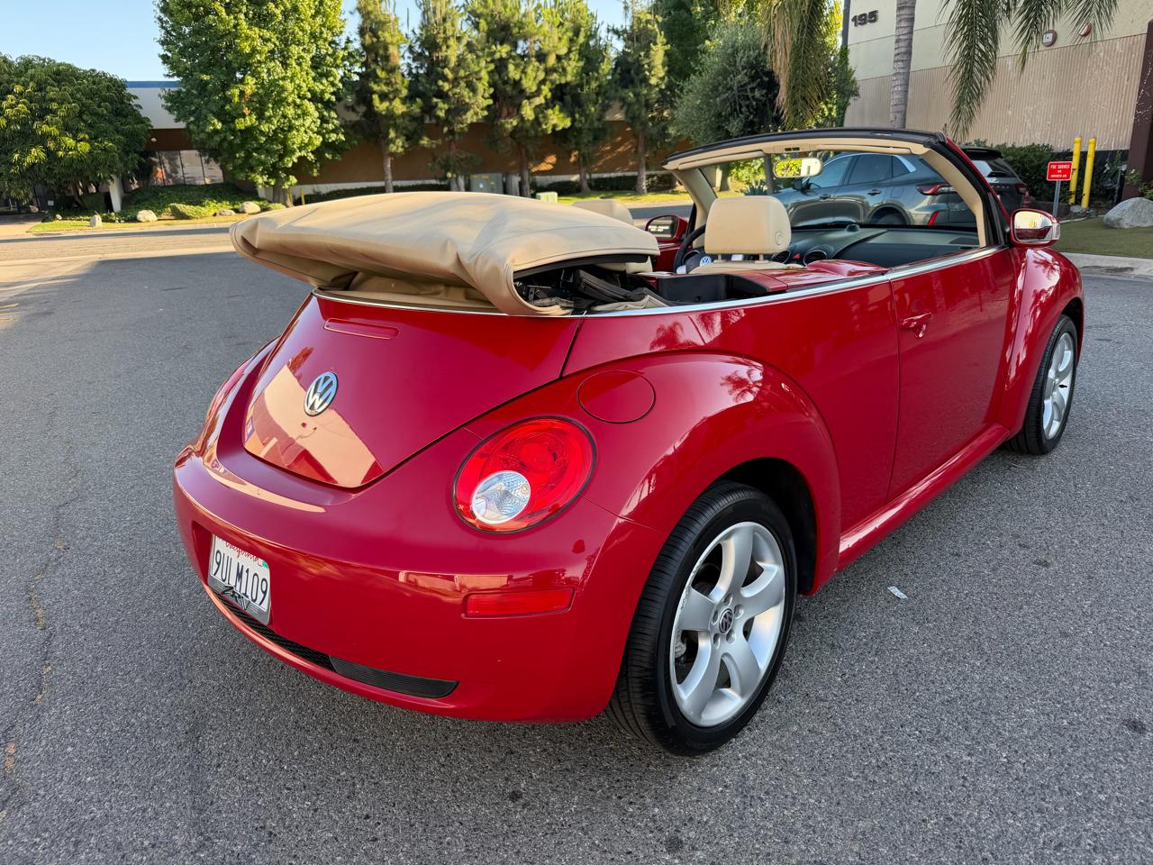 Volkswagen New Beetle 2.5L PZEV Convertible 2006