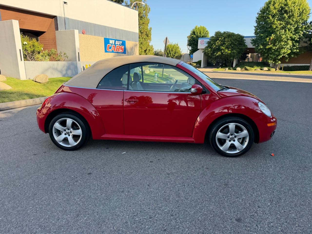 Volkswagen New Beetle 2.5L PZEV Convertible 2006