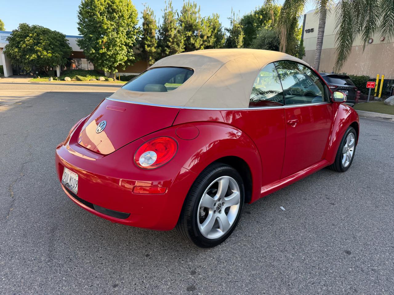 Volkswagen New Beetle 2.5L PZEV Convertible 2006