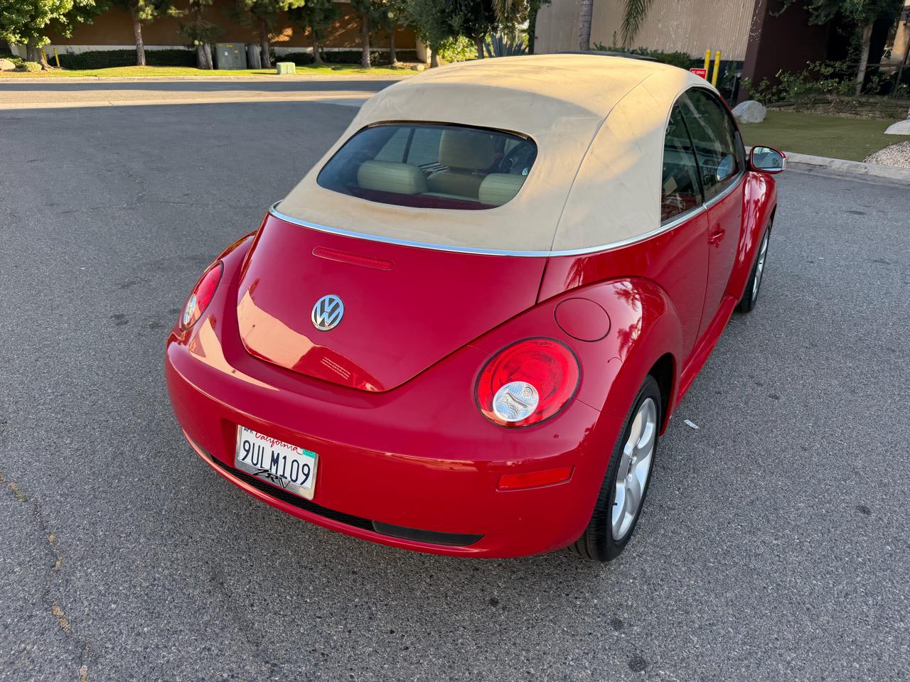 Volkswagen New Beetle 2.5L PZEV Convertible 2006