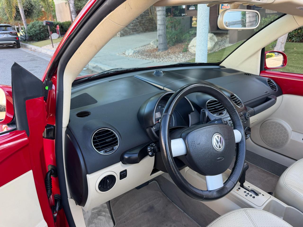 Volkswagen New Beetle 2.5L PZEV Convertible 2006