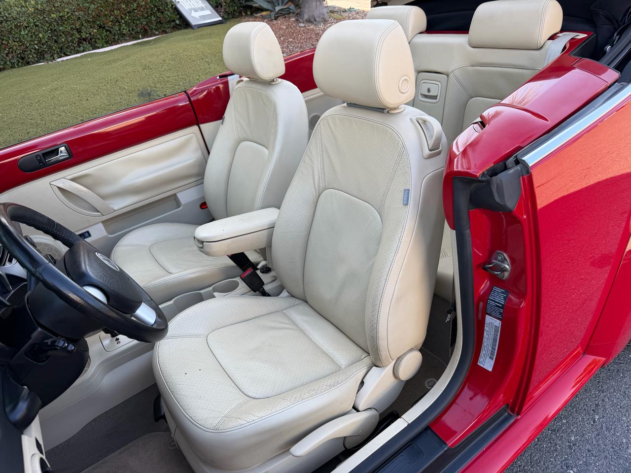 Volkswagen New Beetle 2.5L PZEV Convertible 2006
