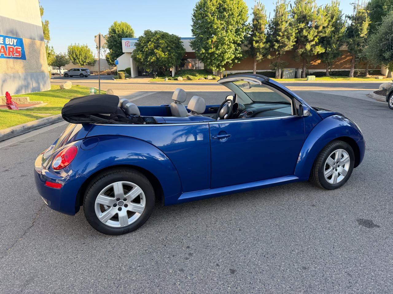 Volkswagen New Beetle 2.5L PZEV Convertible 2007