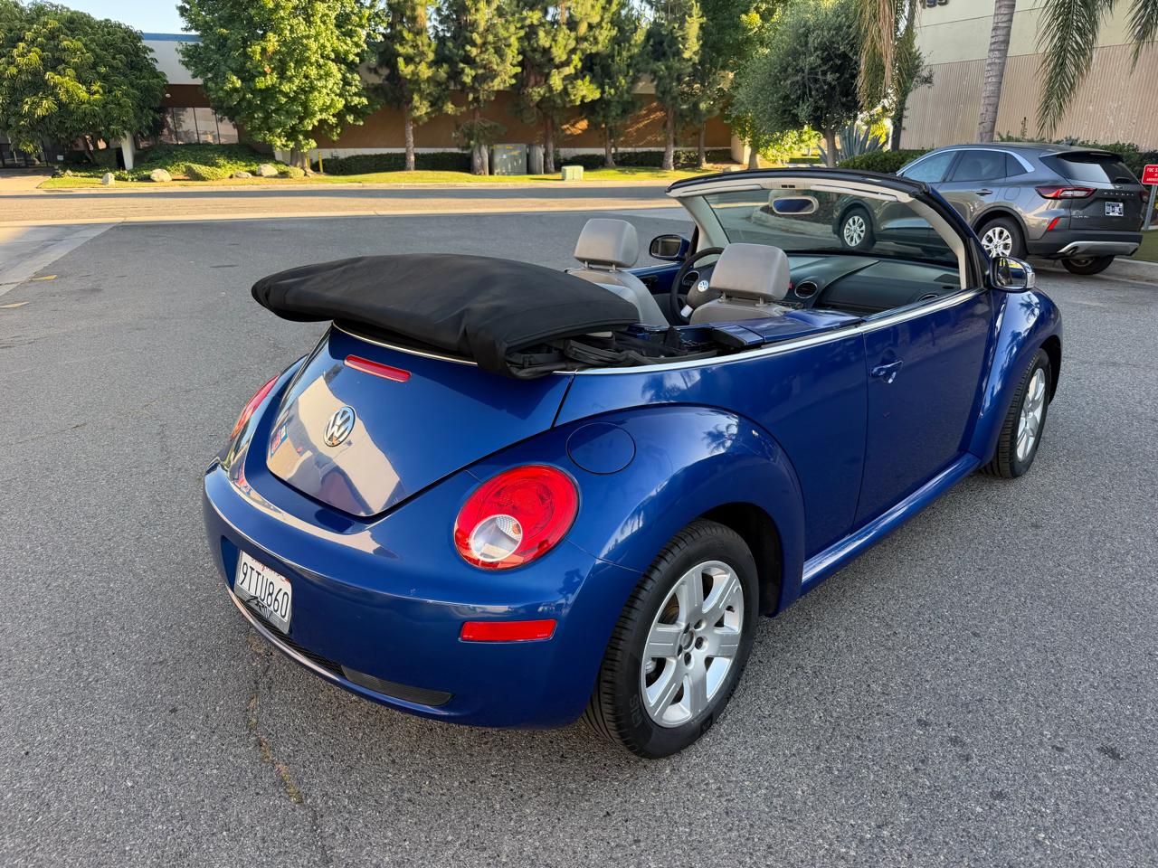 Volkswagen New Beetle 2.5L PZEV Convertible 2007