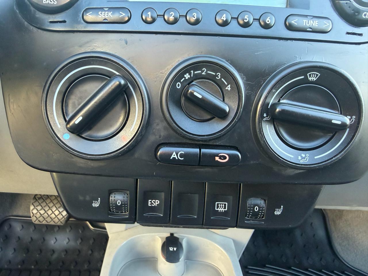 Volkswagen New Beetle 2.5L PZEV Convertible 2007