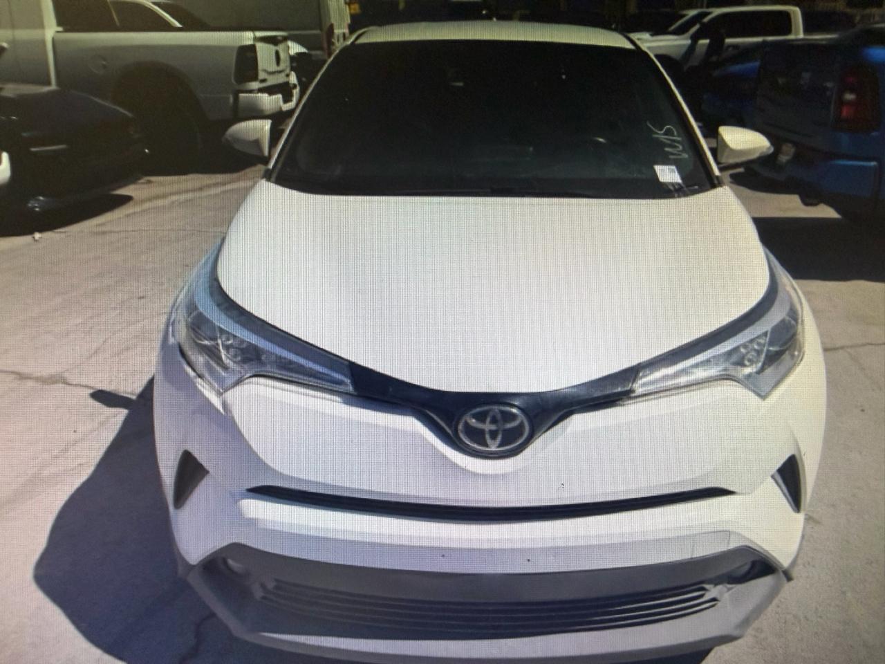 Toyota C-HR XLE 2018