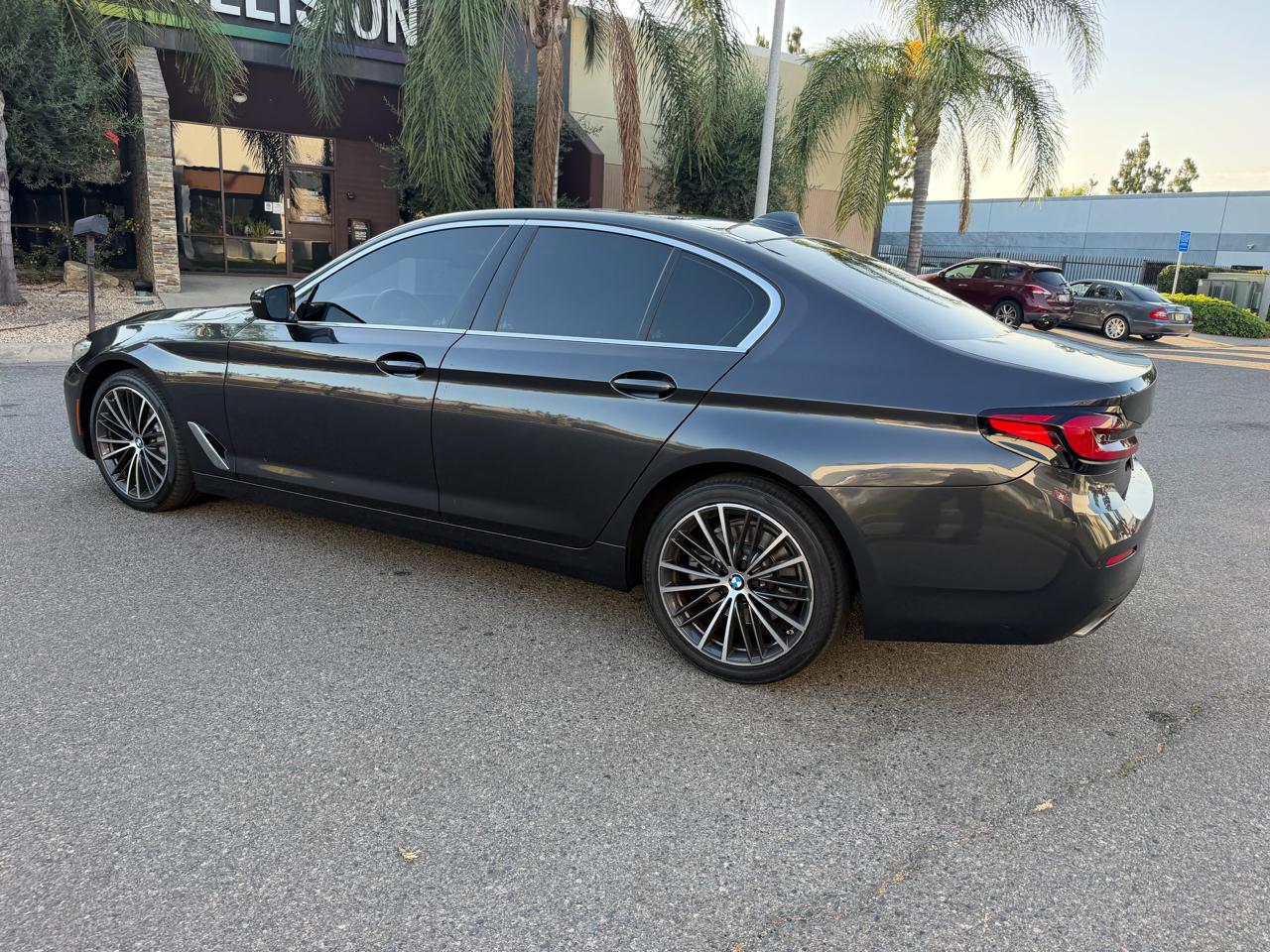 BMW 5-Series 530i 2023