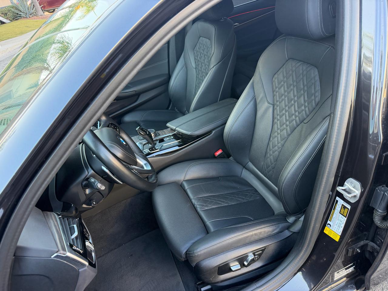 BMW 5-Series 530i 2023