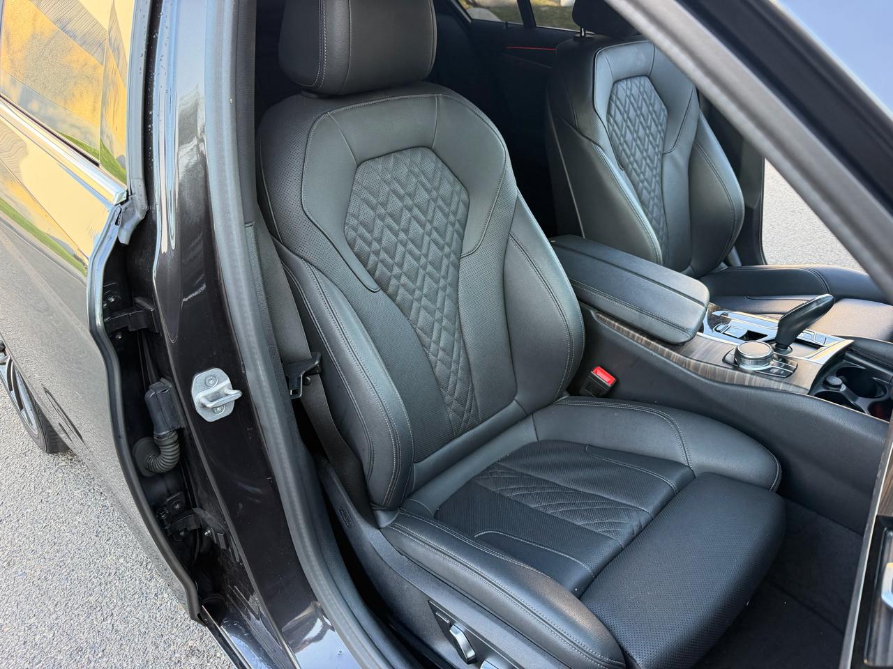 BMW 5-Series 530i 2023