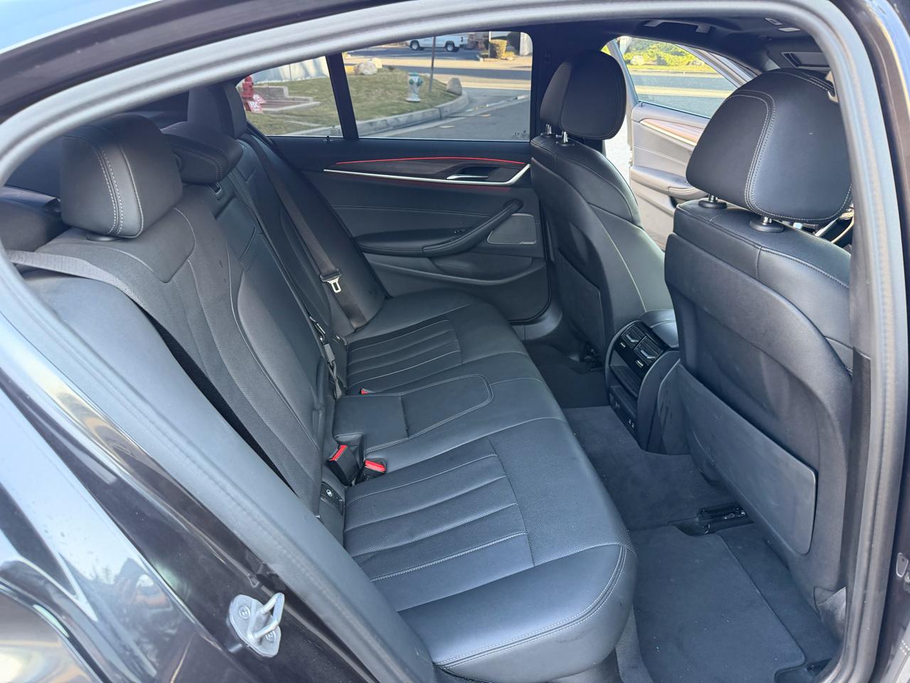 BMW 5-Series 530i 2023