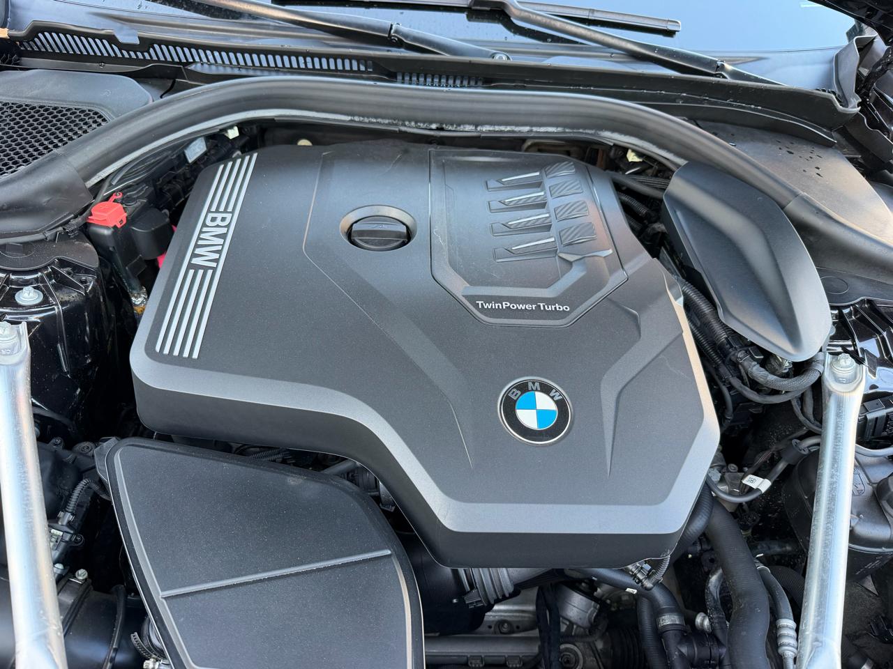 BMW 5-Series 530i 2023