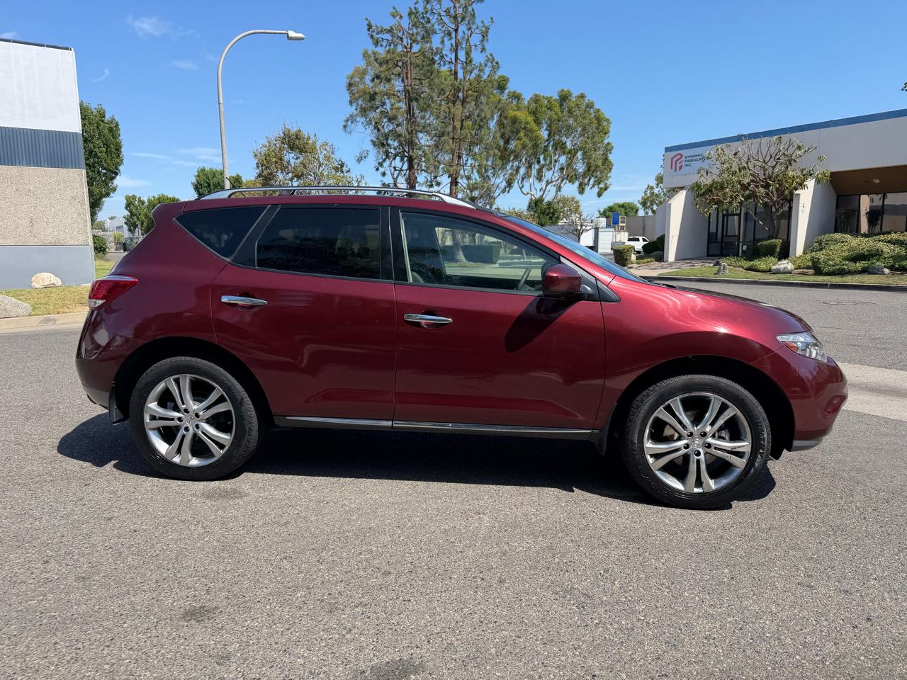 Nissan Murano S AWD 2011